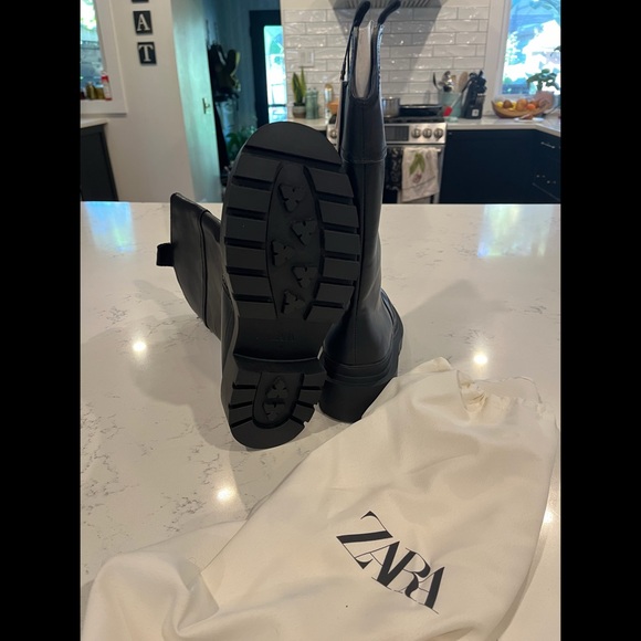 New with tags Zara rubber sole mid-calf boots - Picture 4 of 5